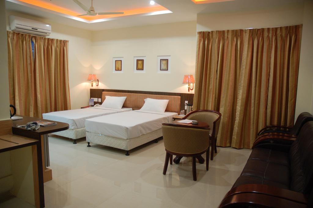 Hotel Sitara Royal Хайдарабад Экстерьер фото
