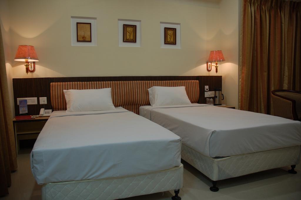 Hotel Sitara Royal Хайдарабад Номер фото