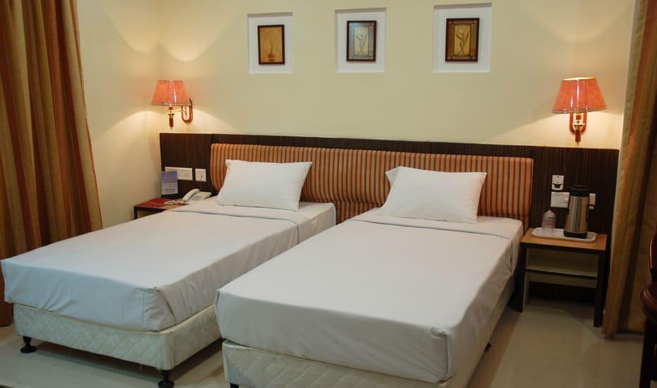 Hotel Sitara Royal Хайдарабад Экстерьер фото